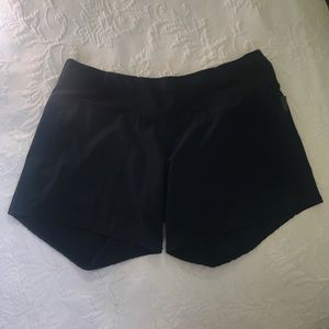 Black Oiselle running shorts